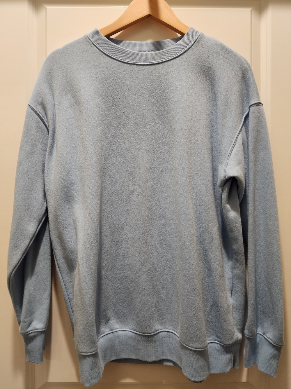 No Boundaries Women’s Crewneck Sweater in Light Blue Size Small
